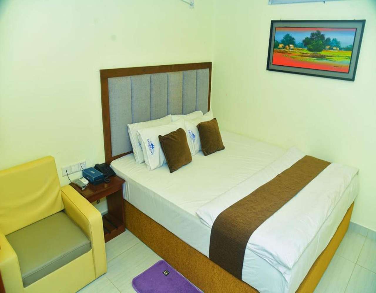 Hotel Crown City